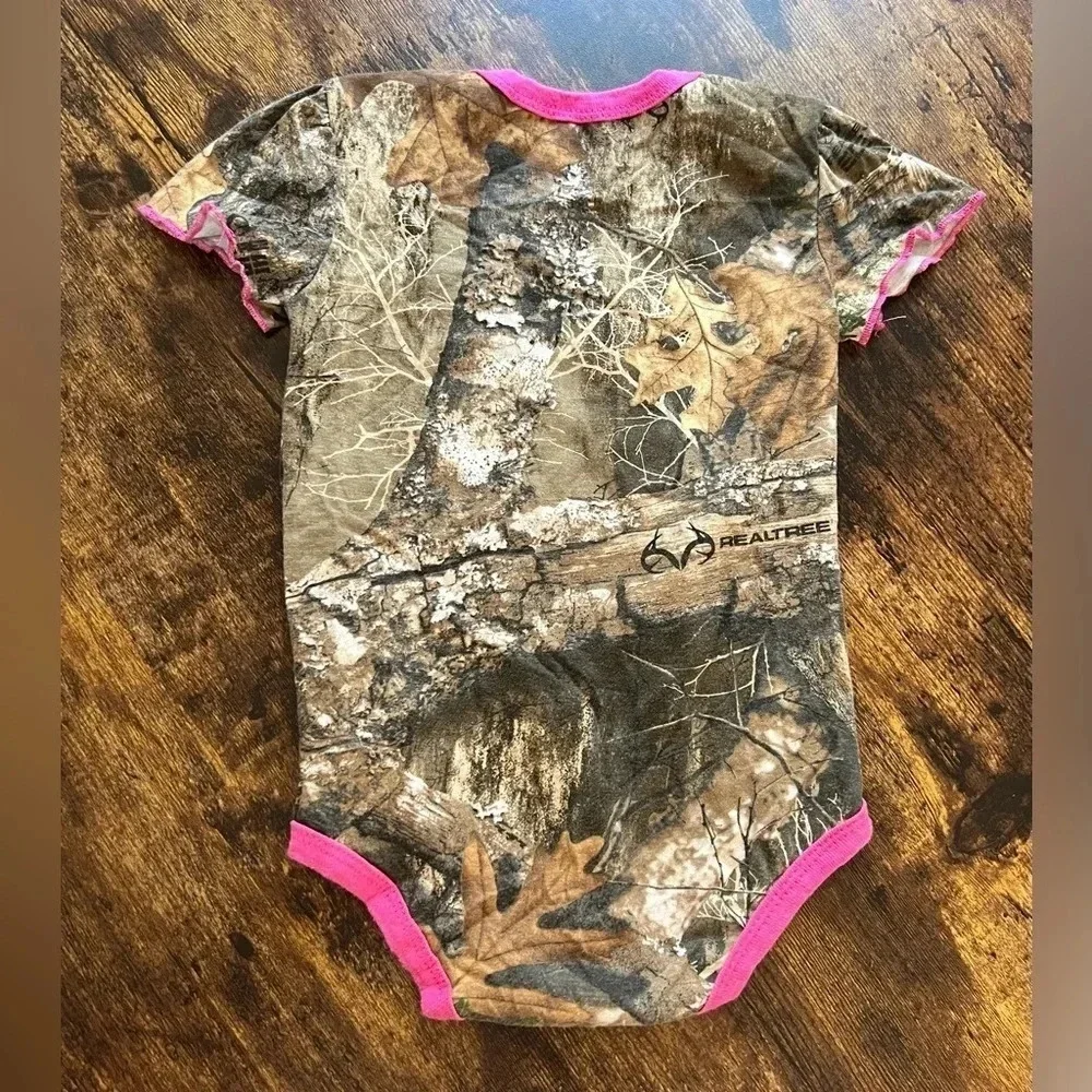 REALTREE | baby girl camouflage onesie. Size: 24M​